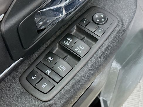 Used 2024 RAM 1500 Classic Warlock image 17