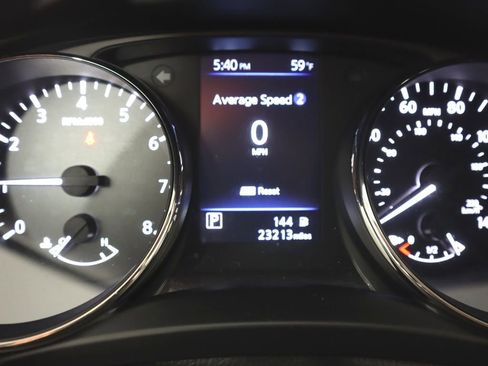 Used 2021 Nissan Rogue Sport SV image 14