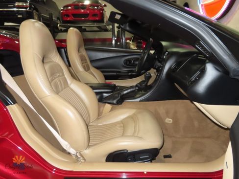 Used 2004 Chevrolet Corvette Convertible w/ Preferred Equipment Group image 5