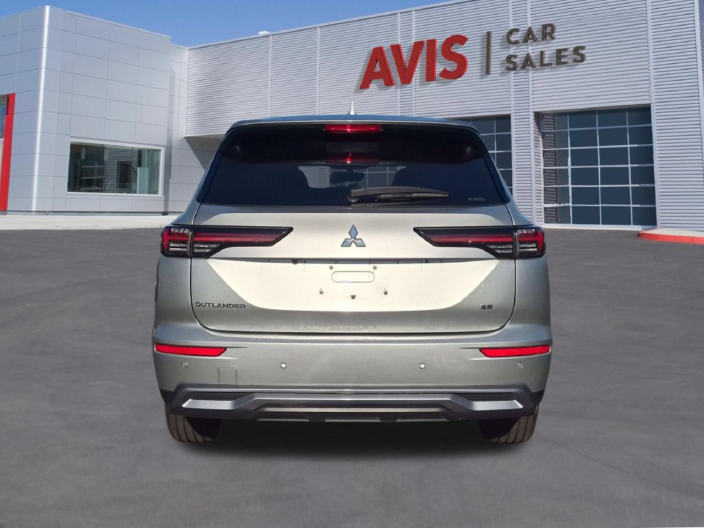 Used 2025 Mitsubishi Outlander SE AWD/4WD image 7