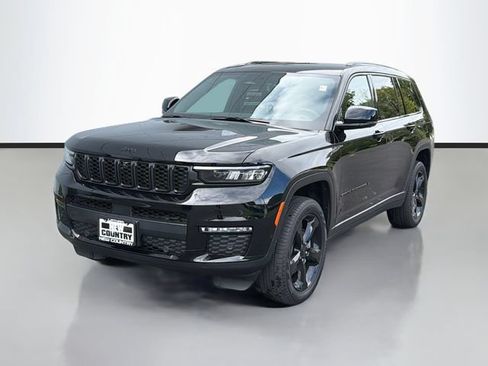 Used 2025 Jeep Grand Cherokee L Limited w/ Luxury Tech Group II AWD/4WD image 3