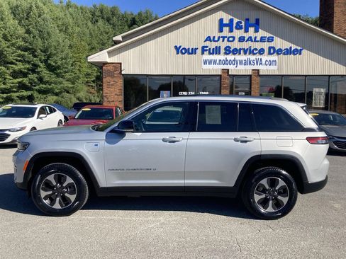 Used 2023 Jeep Grand Cherokee 4WD 4xe image 8
