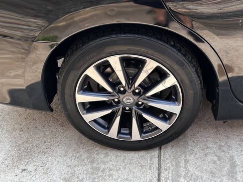 Used 2017 Nissan Altima 2.5 SV FWD image 10