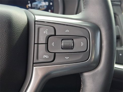 Used 2023 Chevrolet Suburban Z71 w/ Luxury Package image 25