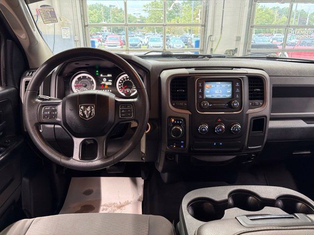 Used 2018 RAM 1500 Express w/ Black Ram 1500 Express Group AWD/4WD image 26