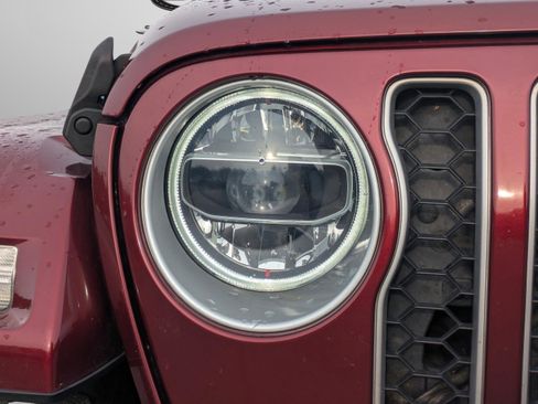 Used 2021 Jeep Wrangler Unlimited Sahara w/ Cold Weather Group image 11