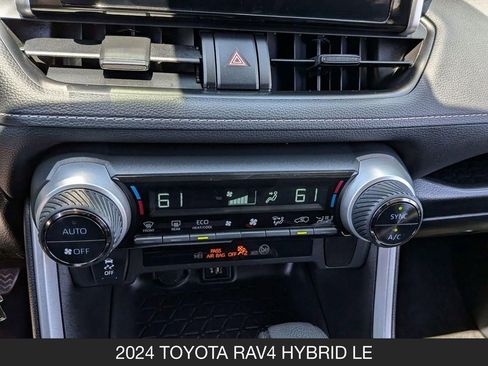 Used 2024 Toyota RAV4 LE AWD/4WD image 22