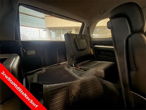 Used 2016 Toyota 4Runner SR5 Premium image 11