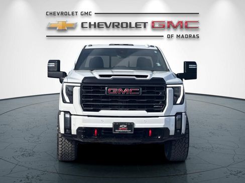 Used 2024 GMC Sierra 2500 AT4 w/ AT4 Premium Plus Package AWD/4WD image 8
