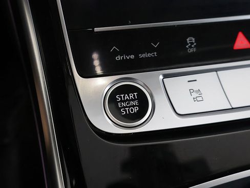 Used 2022 Audi A8 L 3.0T w/ Executive Package image 43