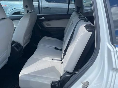 Used 2021 Volkswagen Tiguan SEL w/ 3rd Row Seat Package AWD/4WD image 7