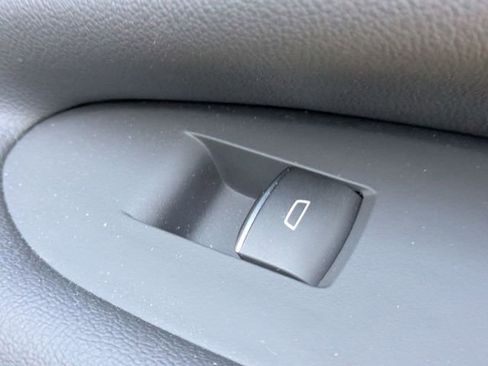 New 2025 Chevrolet Blazer EV RS image 36