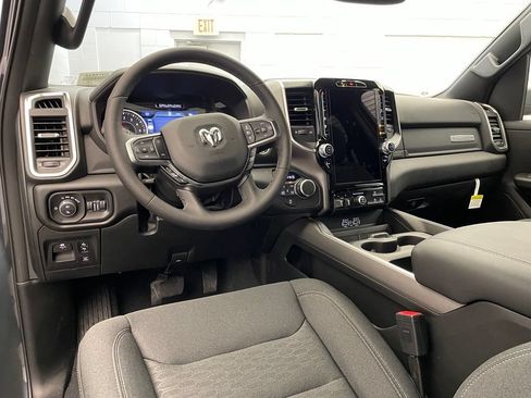 New 2026 RAM 1500 Big Horn AWD/4WD image 13