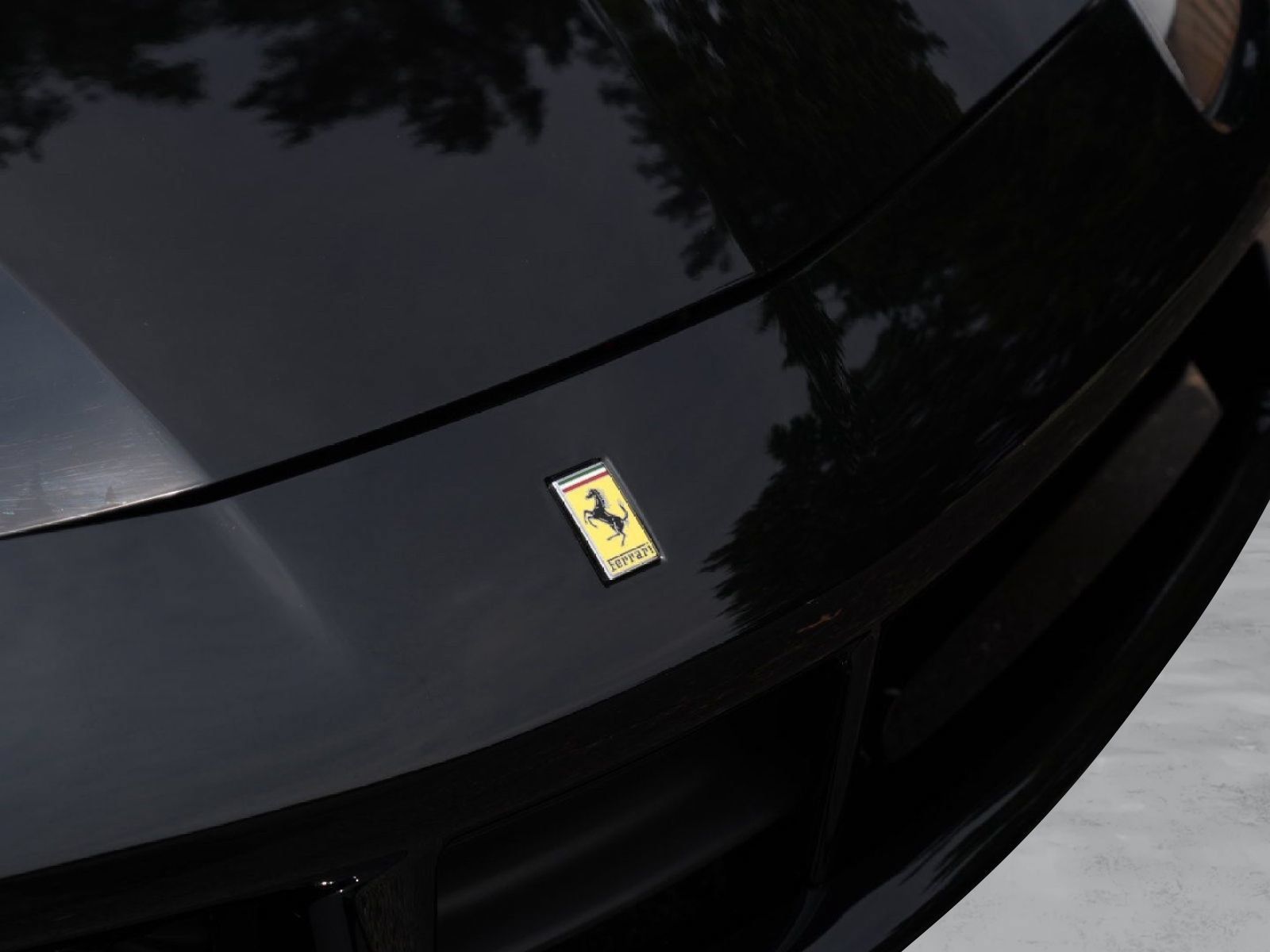 Used 2019 Ferrari 488 Spider RWD image 7