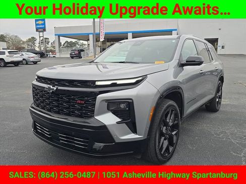 Certified 2024 Chevrolet Traverse RS w/ LPO, Floor Liner Package image 9