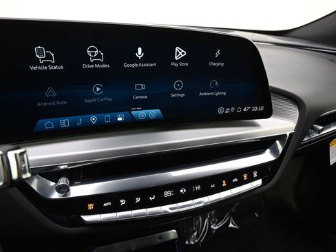 New 2025 Cadillac Lyriq Sport AWD/4WD image 27