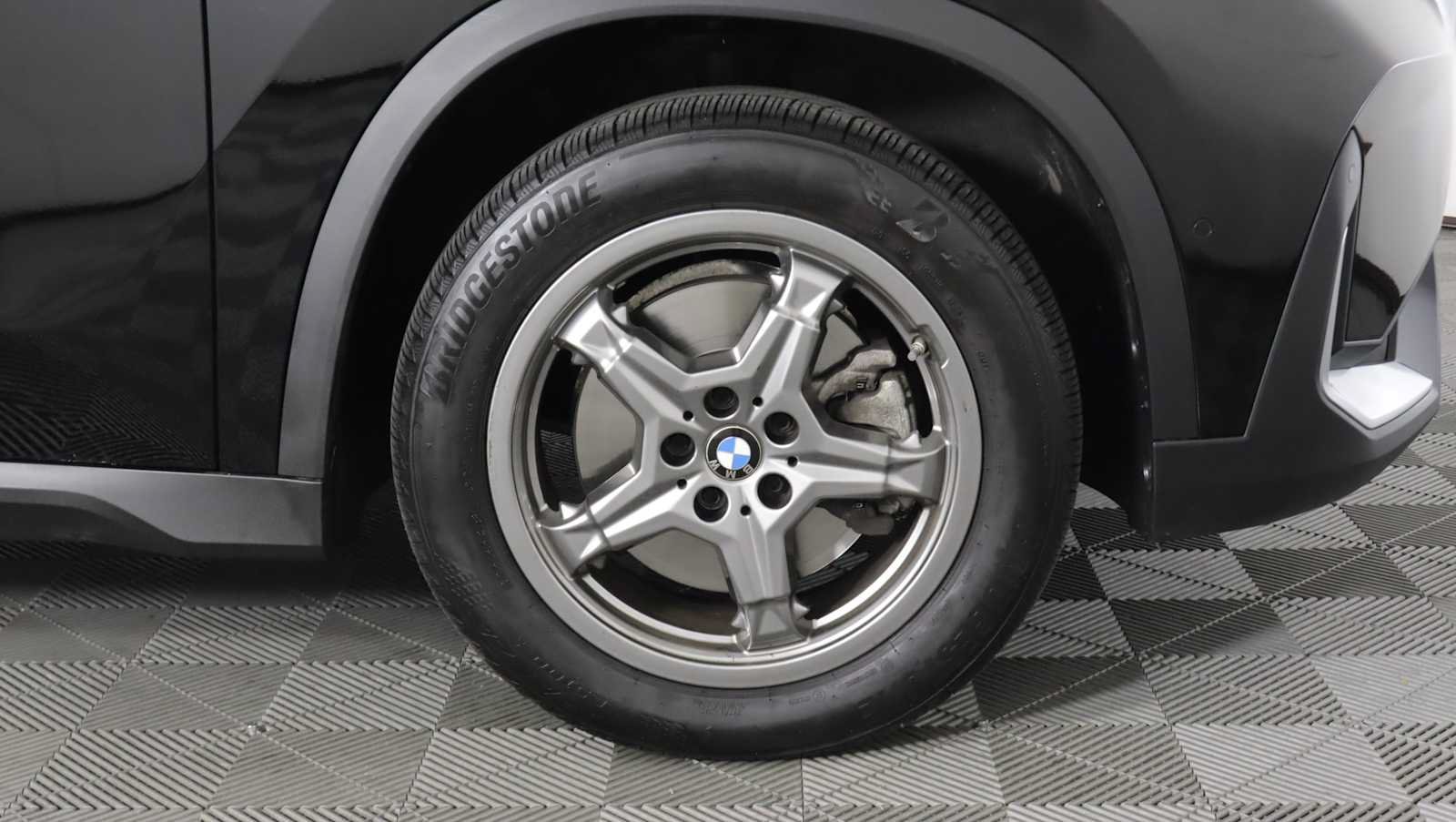 Used 2023 BMW X1 xDrive28i w/ Convenience Package AWD/4WD image 7