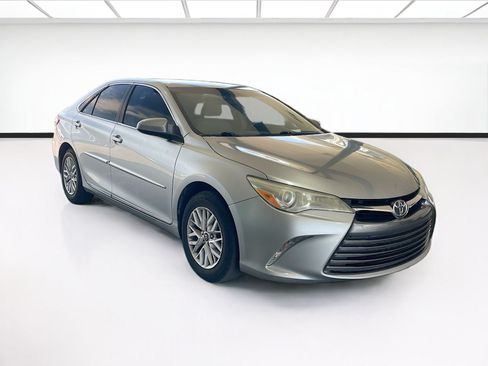 Used 2017 Toyota Camry LE w/ Protection Package (Q2) FWD image 3