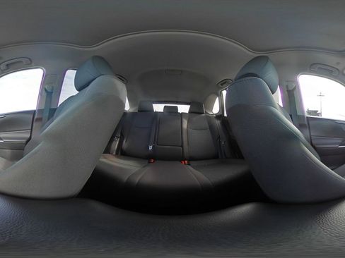 Used 2025 Toyota RAV4 XLE image 43