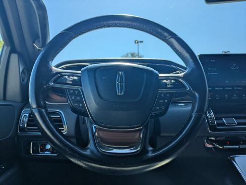 Used 2023 Lincoln Navigator Reserve AWD/4WD image 22
