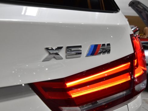 Used 2016 BMW X5 M image 10
