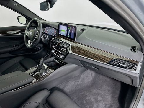 Certified 2023 BMW 540i w/ Premium Package image 30