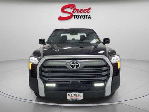 Certified 2025 Toyota Tundra Limited w/ Power Package AWD/4WD image 6