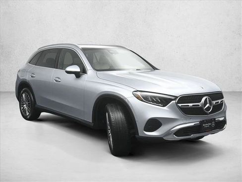 Certified 2026 Mercedes-Benz GLC 300 4MATIC image 4