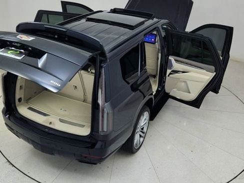 Used 2025 Cadillac Escalade Sport Platinum w/ LPO, Floor Liner Package image 95