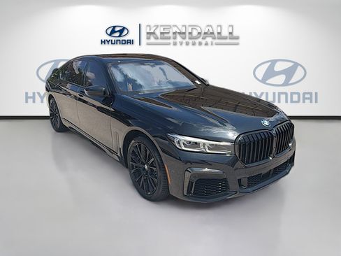 Used 2021 BMW M760i xDrive AWD/4WD image 1