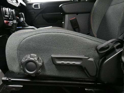 Used 2026 Jeep Wrangler Unlimited Sport AWD/4WD image 11