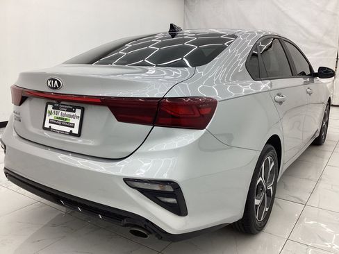 Used 2019 Kia Forte LXS FWD image 8