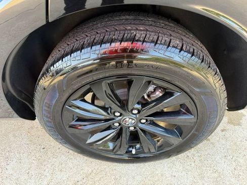 Used 2025 Buick Envista Sport Touring FWD image 13