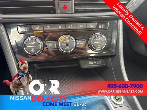 Used 2024 Volkswagen Jetta SE image 28