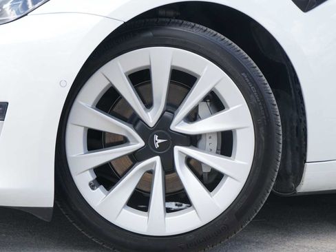 Used 2021 Tesla Model 3 Standard Range Plus RWD image 2