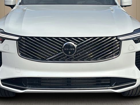 Used 2025 Volvo XC90 T8 Ultra image 9