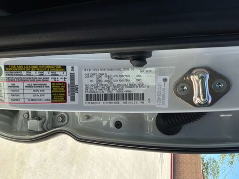 Used 2018 Toyota Tacoma SR5 RWD image 21