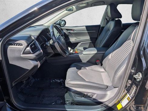 Used 2023 Toyota Camry SE FWD image 14