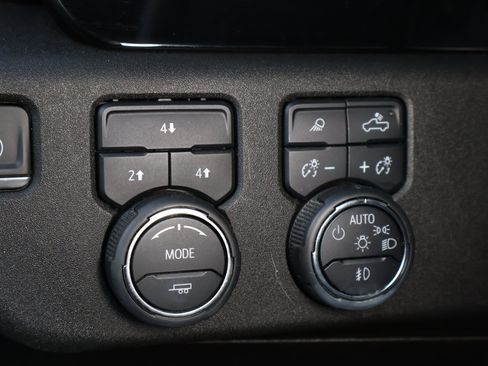 Used 2024 Chevrolet Silverado 2500 LT w/ Z71 Sport Edition image 12