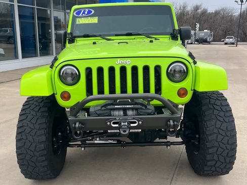 Used 2013 Jeep Wrangler Unlimited Rubicon image 4