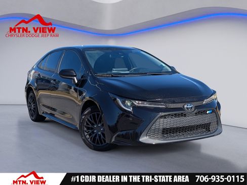 Used 2021 Toyota Corolla LE image 1