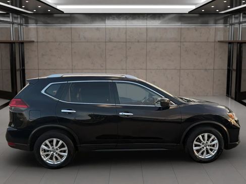 Used 2019 Nissan Rogue SV FWD image 15