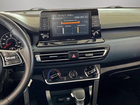 Used 2021 Kia Seltos S image 9