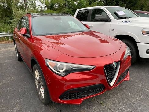 Used 2018 Alfa Romeo Stelvio Ti Sport AWD/4WD image 5
