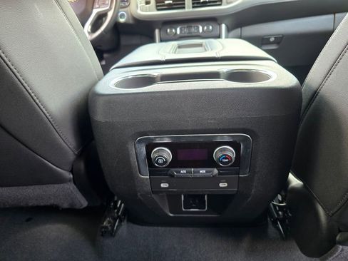 Used 2024 Chevrolet Tahoe LT AWD/4WD image 35