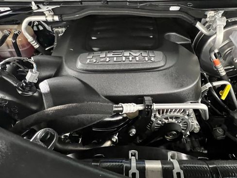 Used 2024 RAM 2500 Big Horn w/ Sport Appearance Package image 34