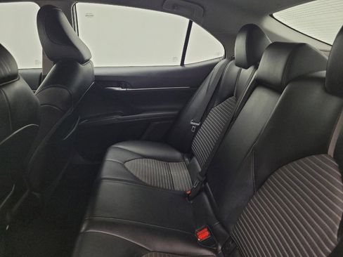 Used 2022 Toyota Camry SE image 18