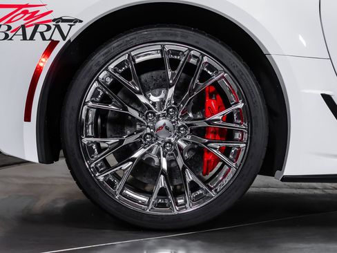 Used 2016 Chevrolet Corvette Z06 w/ 3LZ Preferred Equipment Group RWD image 23
