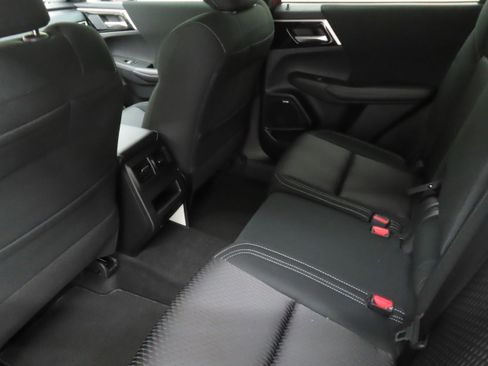 New 2026 Mitsubishi Outlander ES FWD image 21