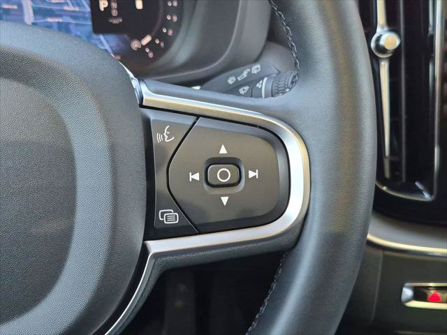 Used 2025 Volvo XC60 B5 Core w/ Protection Package Premier AWD/4WD image 15